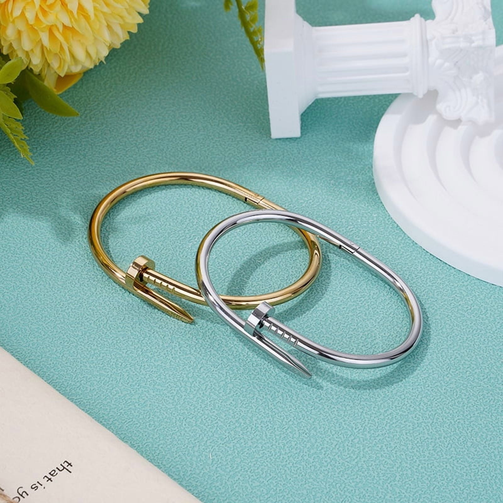 Titanium Steel Bracelet Featuring 18K Gold Plating and Diamond Inlays - A Fusion of Elegance and Minimalist Design