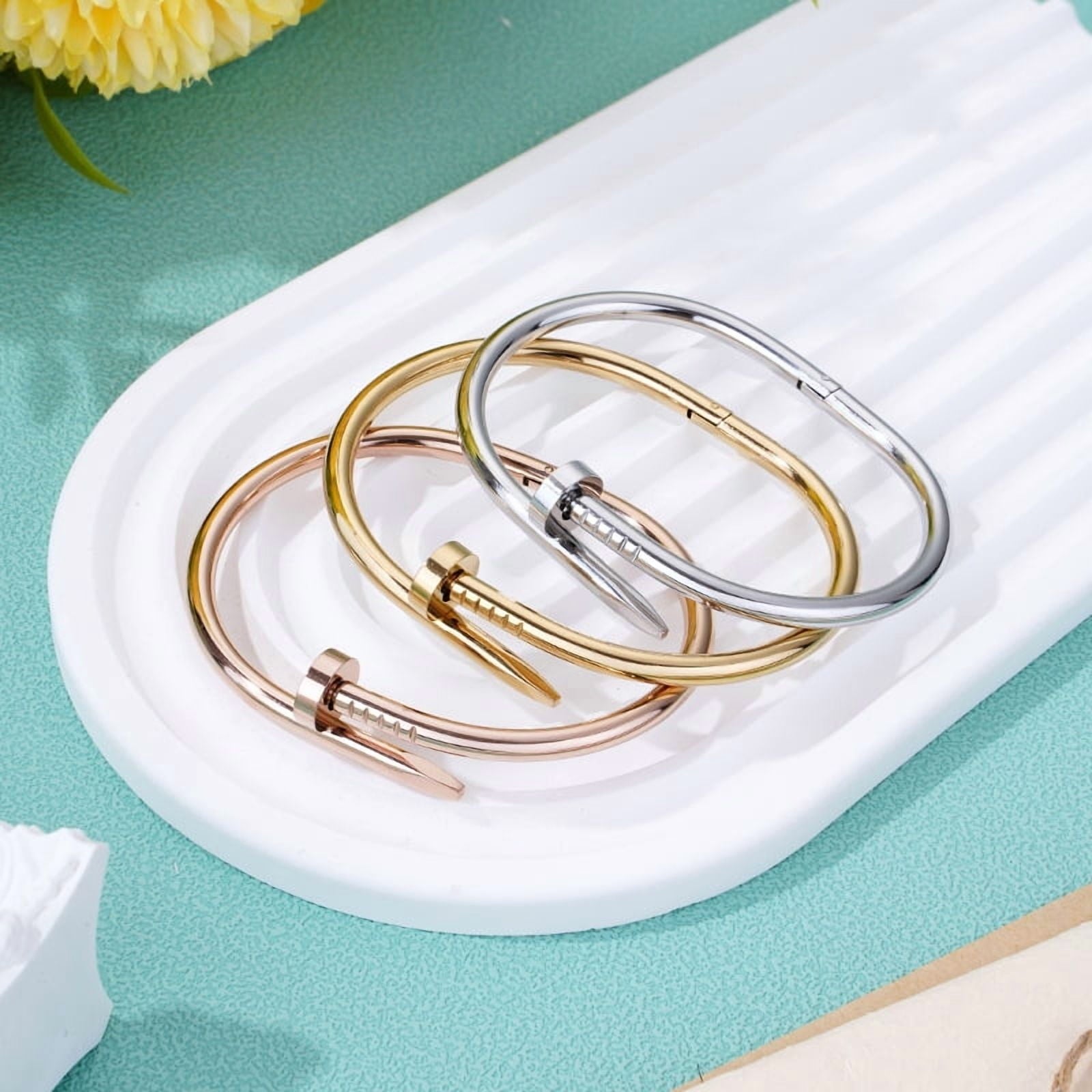 Titanium Steel Bracelet Featuring 18K Gold Plating and Diamond Inlays - A Fusion of Elegance and Minimalist Design